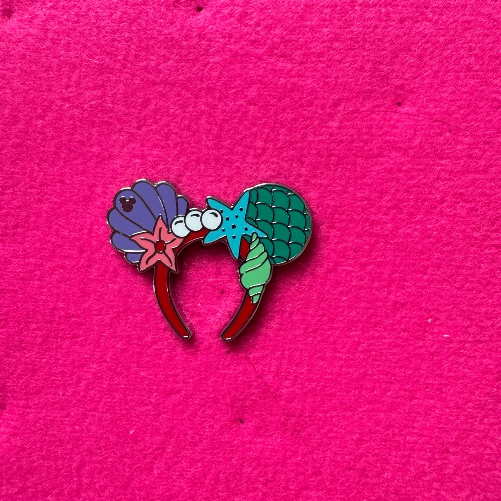 Colorful Seashell and Starfish Enamel Pin